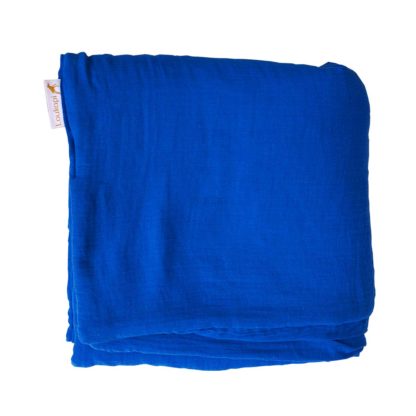 couverture pliée bleu